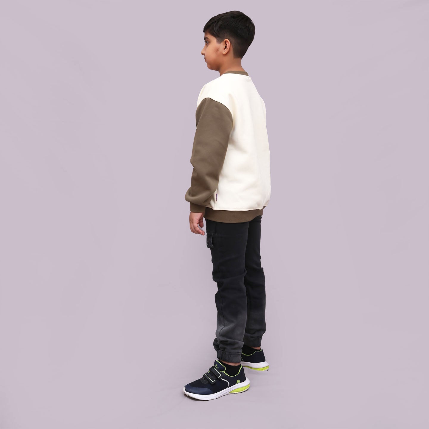 BOYS SWEAT SHIRT