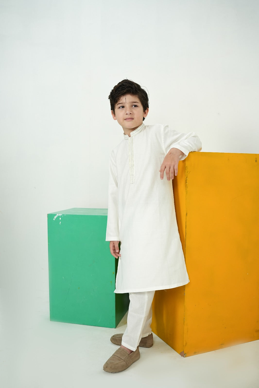 BOYS SUIT